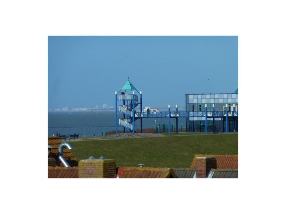 Ferienwohnung Residenz Am Sandstrand Norddeich Норден Екстериор снимка